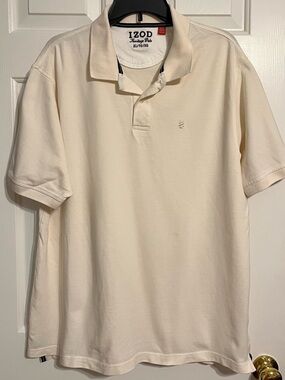 IZOD Men’s Heritage Polo in Cream